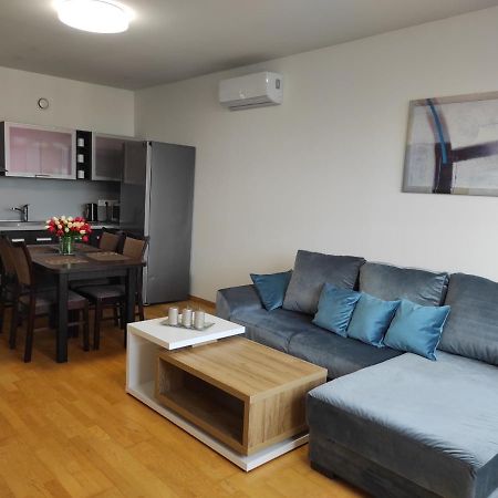 Klaipedos 99 Apartamentai Panevėžys Exteriör bild