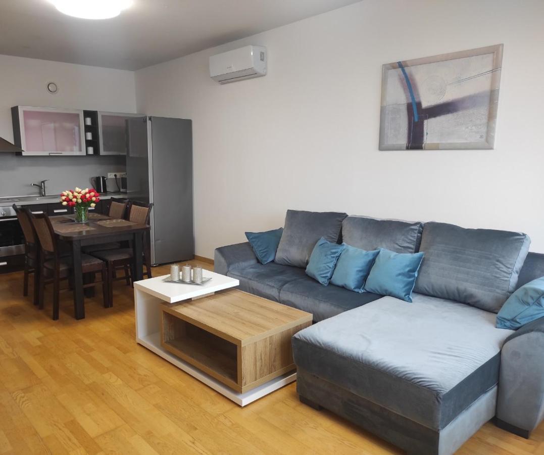 Klaipedos 99 Apartamentai Panevėžys Exteriör bild